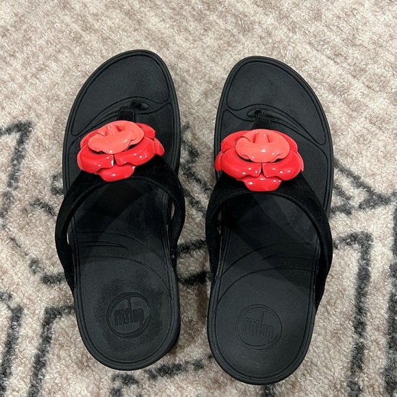 Fitflop Floretta black with two toned coral red flower size 9 - Picture 4 of 8